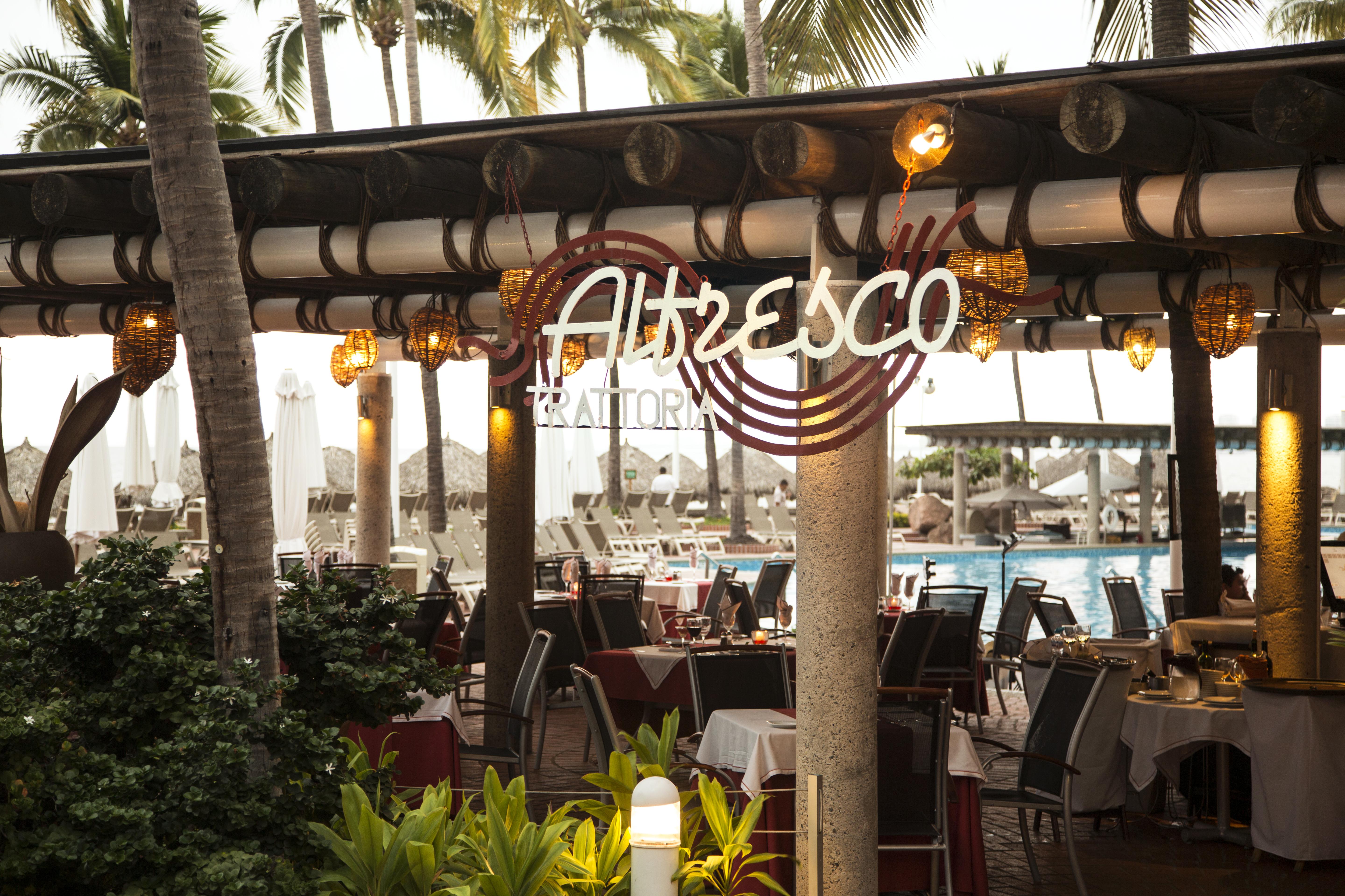 Sheraton Buganvilias Resort & Convention Center Puerto Vallarta Exterior photo