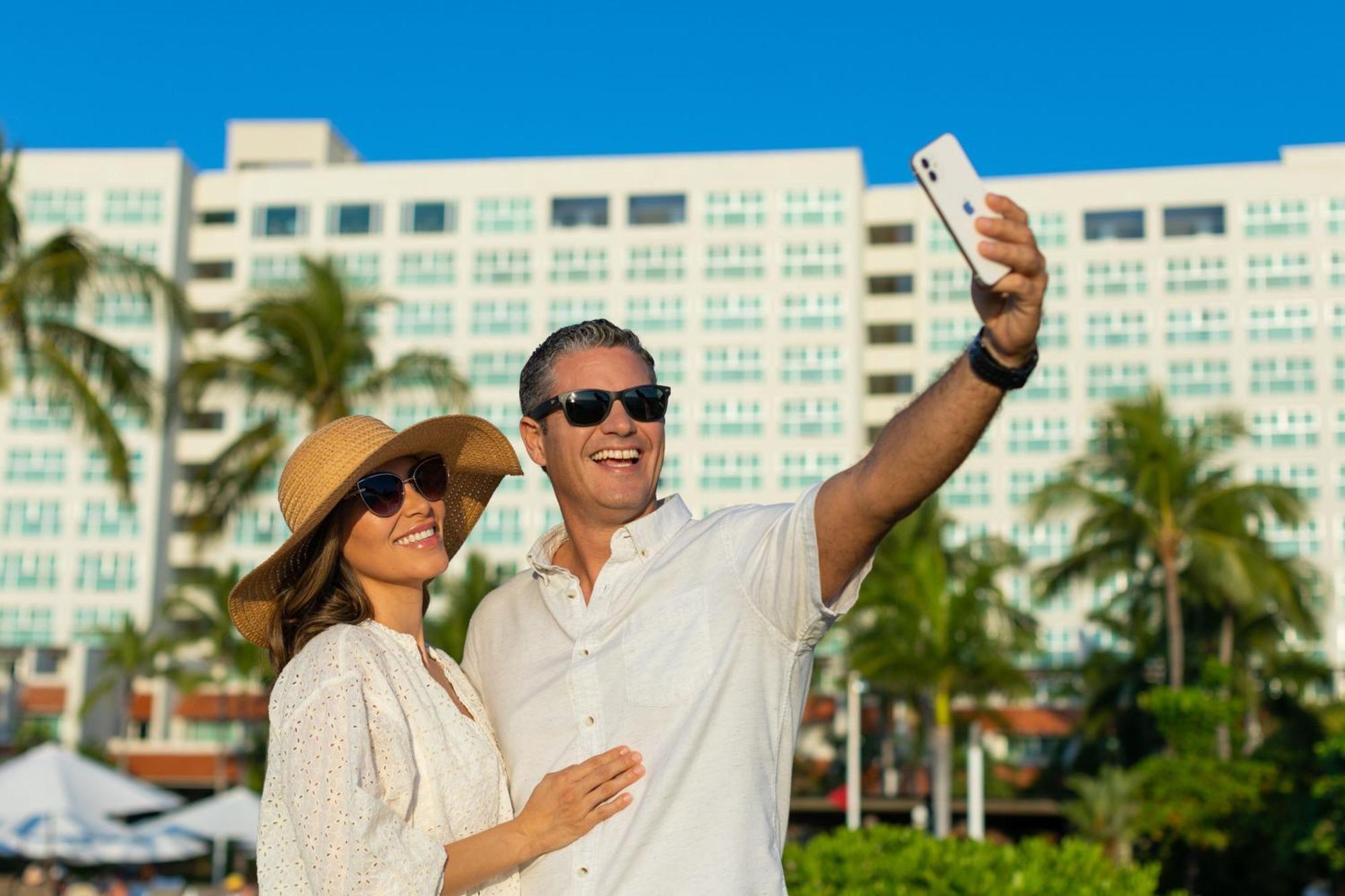 Sheraton Buganvilias Resort & Convention Center Puerto Vallarta Exterior photo